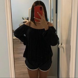 HOLLISTER OFF THE SHOULDER BLOUSE